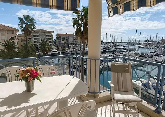 Appartement Vue Sur La Marina De